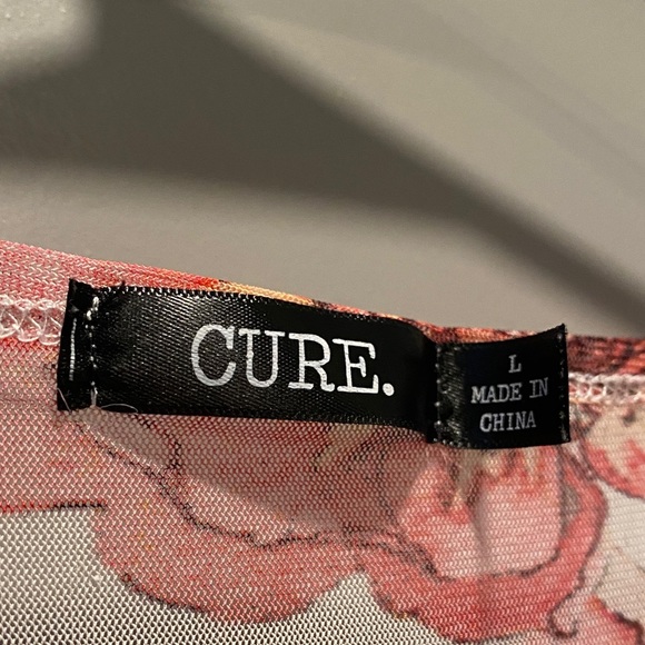 Cure Size Large Floral Ruffle Kimono/Robe Top - Picture 2 of 9